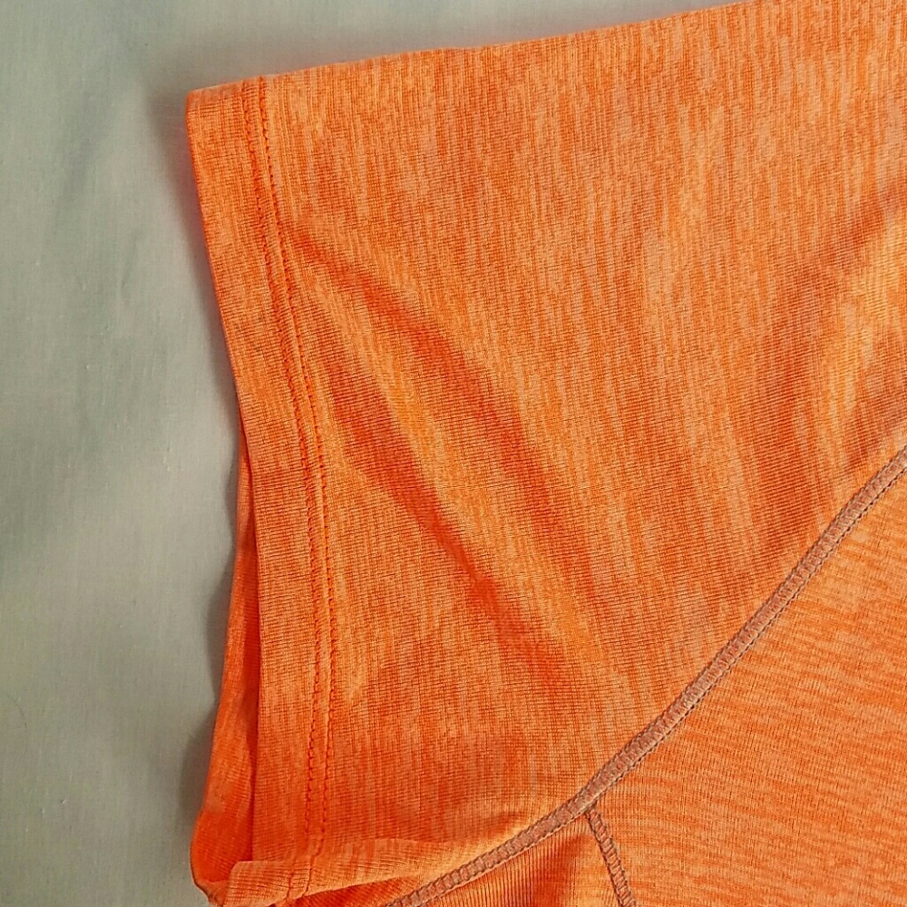 RBX TOP. SIZE LARGE - Picture 4 of 4